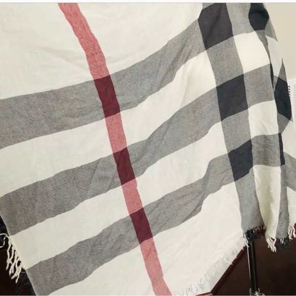 Burberry Large Ivory Check Fine
Merino Wool Scarf Wrap - Picture 1 of 5